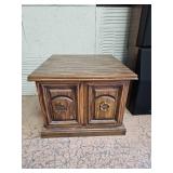 VTG  End Table 26x26x20