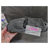 Ladies Black Slippers SZ Small