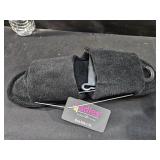 Blk Slippers SZ L/XL