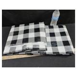 2 Table Cloths Used 60x80