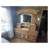4-piece Queen Bedroom Suite