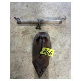 ANTIQUE PLOW POINT AND SINGLETREE HARNESS