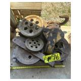 ASSORTED PULLEYS AND SNATCH BLOCK