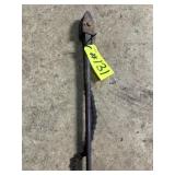 SMALL SET OF CHAIN TONGS
