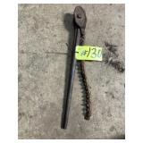SMALL SET OF CHAIN TONGS