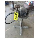 ELECTRIC BRUSH ON ROLL AROUND STAND
