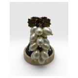 1940s teardrop pearl cluster brooch