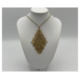 1971 Sarah Coventry golden petals necklace