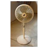 Lasko oscillating floor fan