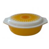 Pyrex sunflower lidded casserole 045 2 1/2Qt