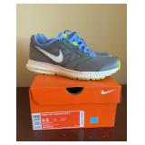 Womenï¿½s Nike Downshifters Size 8.5