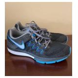 Menï¿½s Nike Tennis Shoes Size 11.5