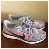 Menï¿½s Nike Tennis Shoes - Size 11