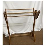 Wooden Quilt Rack 30 x 27 x 14