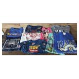 Vintage T-shirt lot Marvel, Yankees, etc.