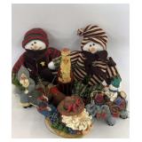 Christmas Figurines / Plush Lot