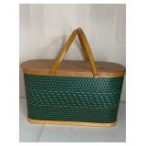 Vintage Picnic Basket 20'