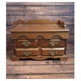 Vintage wooden jewelry box 11 x 7 x 8