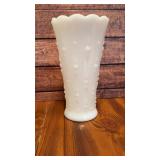 8' oyster and pearl vase
