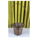 9' Basket with tall handle