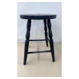 18' Wood Farmhouse Stool