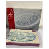 2 NOS Christmas Platters