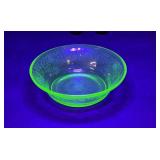 8' hazel atlas Florentine uranium serving bowl