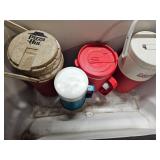 Cooler with thermos'