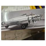 Model Airplane (B-17G Flying Fortress) NEW
