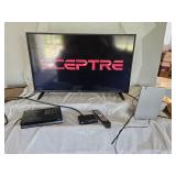 Scepter 32" Flatscreen TV, Antenna & Convertor