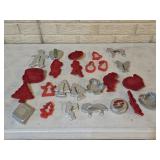25 Vintage Cookie Cutters