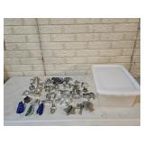 28 Vintage Cookie Cutters, Tote