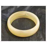 Vintage Opaque Cream Bakelite Bangle Bracelet