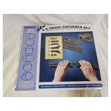 NIB Bachmann E-Z Track Expander Set