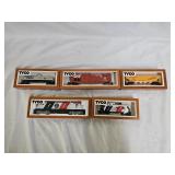 5 Tyco HO Train Cars
