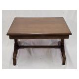 Antique Mahogany Fine Arts Furn. Side Table