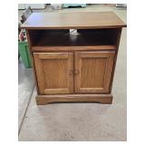 Beautiful Solid Oak Bassett Stand