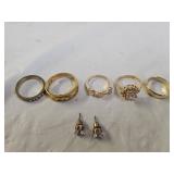 7 Fashion Rings, 1 Pair of Fashion Earrings