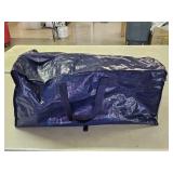 Veno Bag full of Velvet and Wooden Hangers