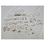 25 Pairs Of Fashion Earrings