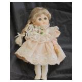 1984 Ginny Little One Vogue Doll