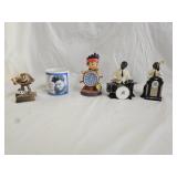 Figurines, Trophy, Coffee Mug, Clock