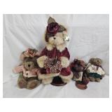 3 Boyd Bears, 1 Bearington Bear with Stand