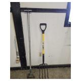 Garden Fork, Scraper