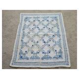 Vintage 45" x 56" Interlocking Chain Child
