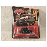 2014 Disney Pixar Cars Ye Left Turn Inn Diecast