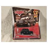 NIB 2014 Disney Cars Ye Left Turn Inn Diecast