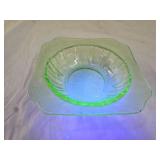 Vintage Jeannette Green Uranium Glass Bowl