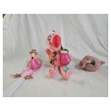 3 Pink Flamingos
