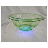 Vtg Hazel Atlas Green Uranium Glass Mixing Bowl